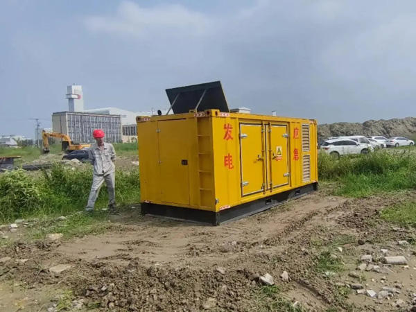 五营200KW柴油发电机机组每小时的油耗量受哪些因素影响？